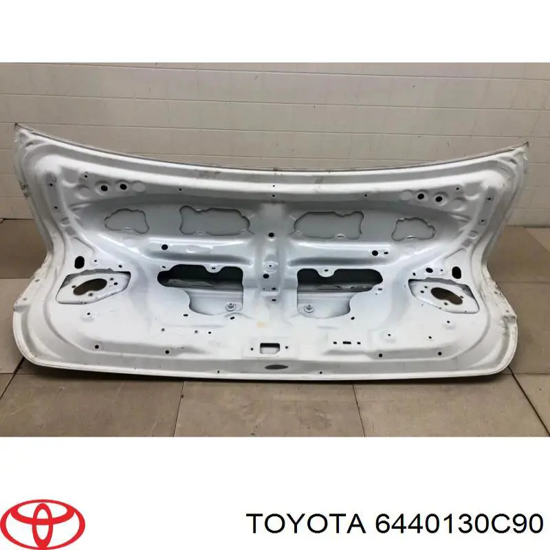  Toyota 6440130C90 ціна, від 828.01 USD