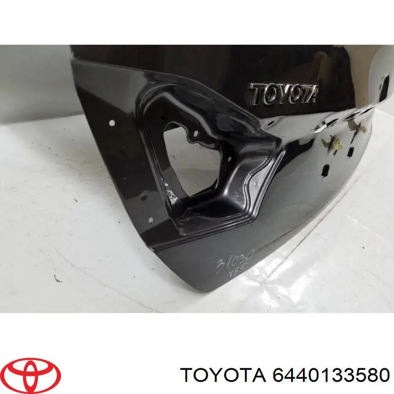 Купити 6440133580 Toyota Кришка багажника