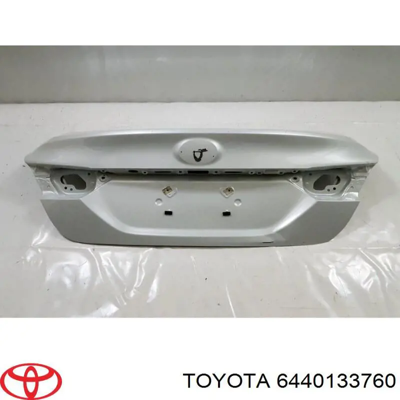 Кришка багажника Toyota 6440133760 ціна, від 281.21 USD