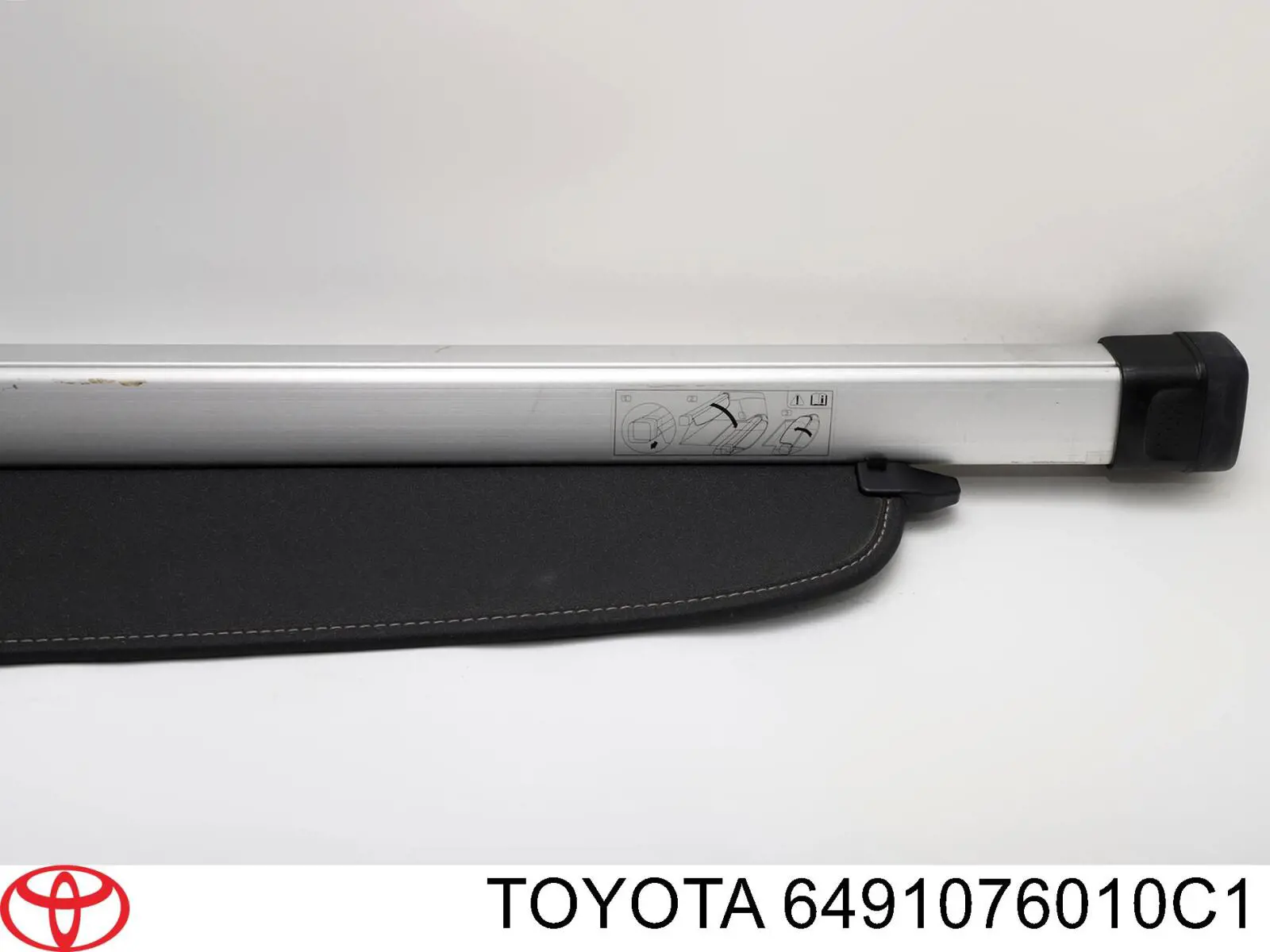 Купити 6491076010C1 Toyota Шторка двері багажного відсіку