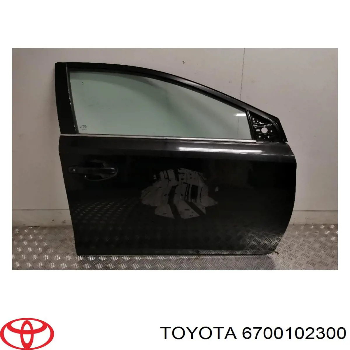 Двері передні, праві Toyota 6700102300 ціна, від 204.60 USD