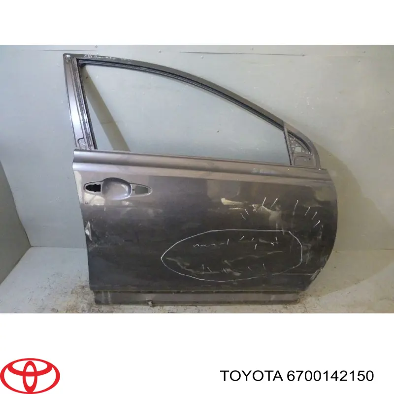 Двері праві передні 670010R080 Toyota