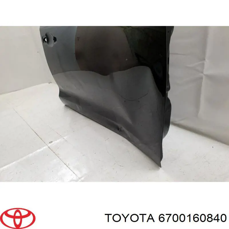 Двері праві передні 6700160840 Toyota