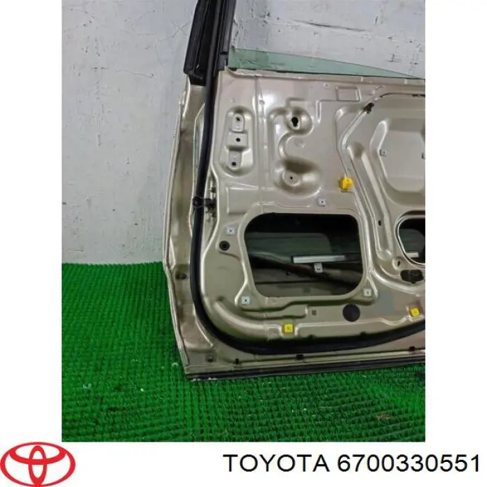 Купити 6700330550 Toyota Двері задні, праві