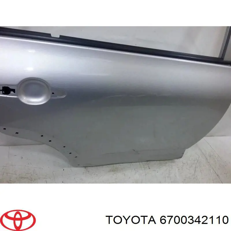 Двері задні, праві 6700342111 Toyota