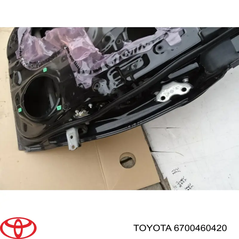 6700460420 Toyota Двері пасажирськи задні ліві