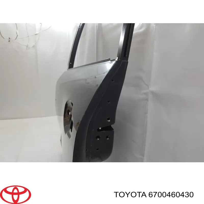 Двері задні Toyota 6700460431 ціна, від 364.67 USD