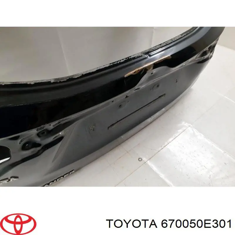 670050E301 Toyota Треті двері