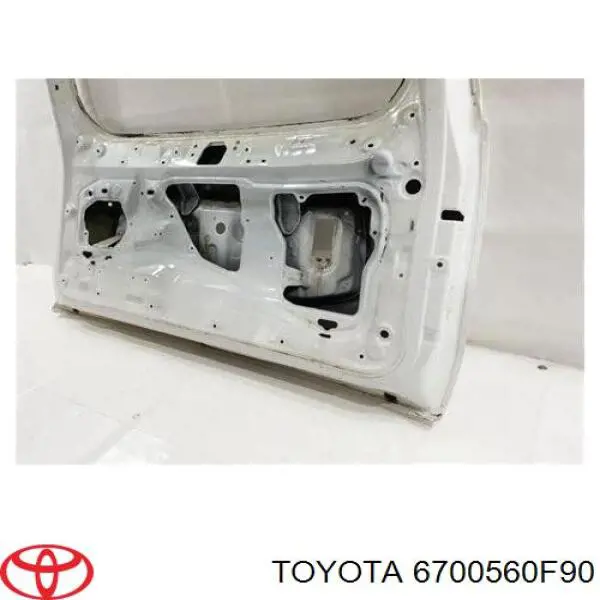 Двері багажника Toyota 6700560F90