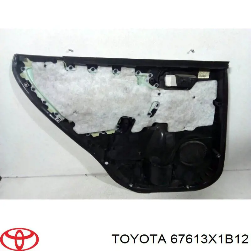  Toyota 67613X1B12 ціна, від 31.04 USD