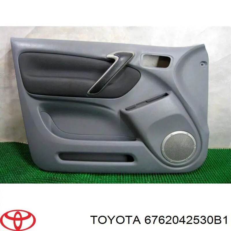 Купити 6762042530B1 Toyota Картка обшивки задніх дверей лівих