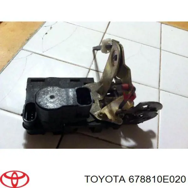  678810E020 Toyota