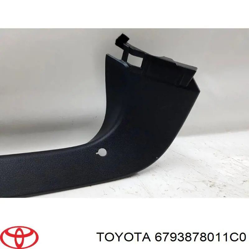 6793878011C0 Toyota Облицювання багажника п'ятих дверей