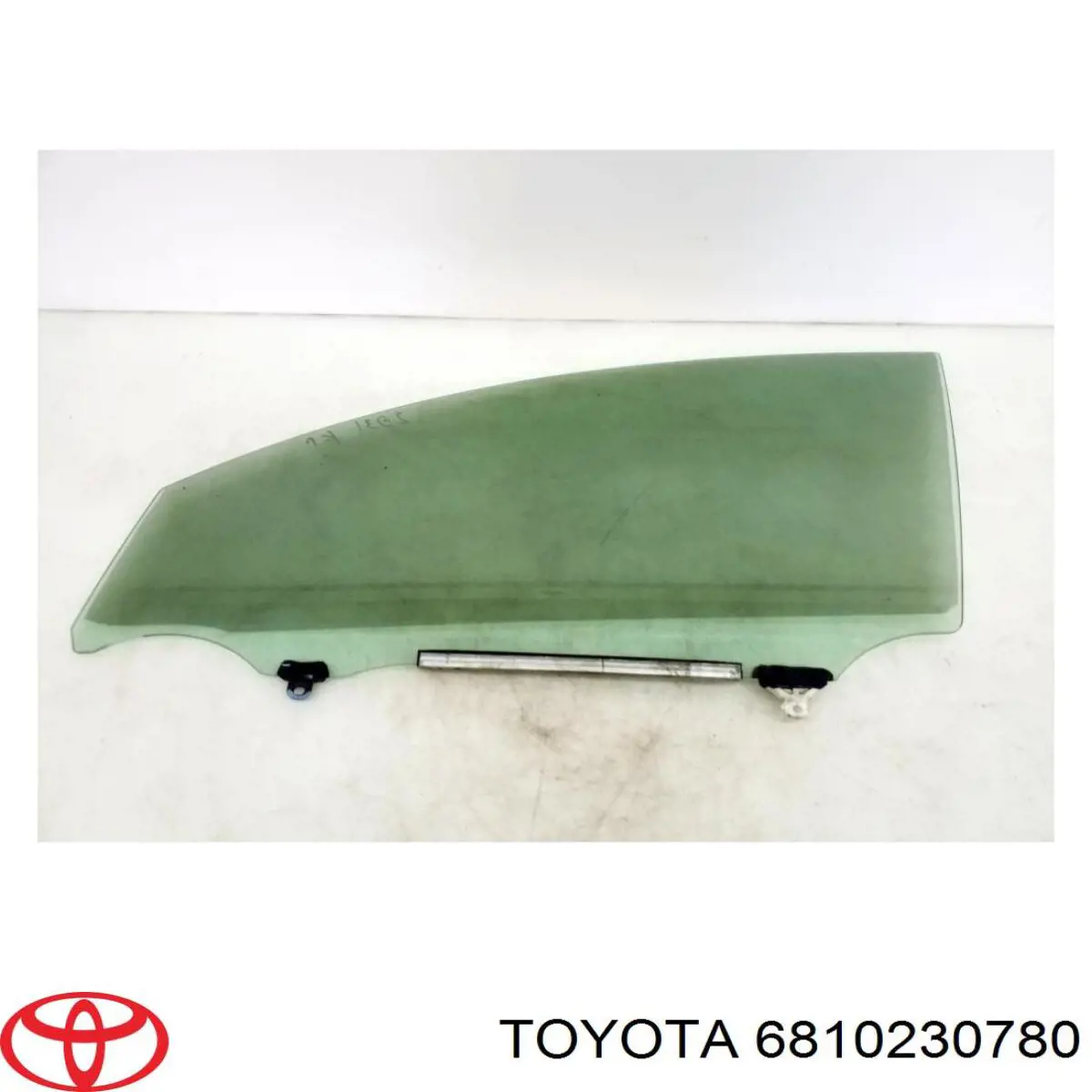 6810230780 Toyota Скло водійських дверей