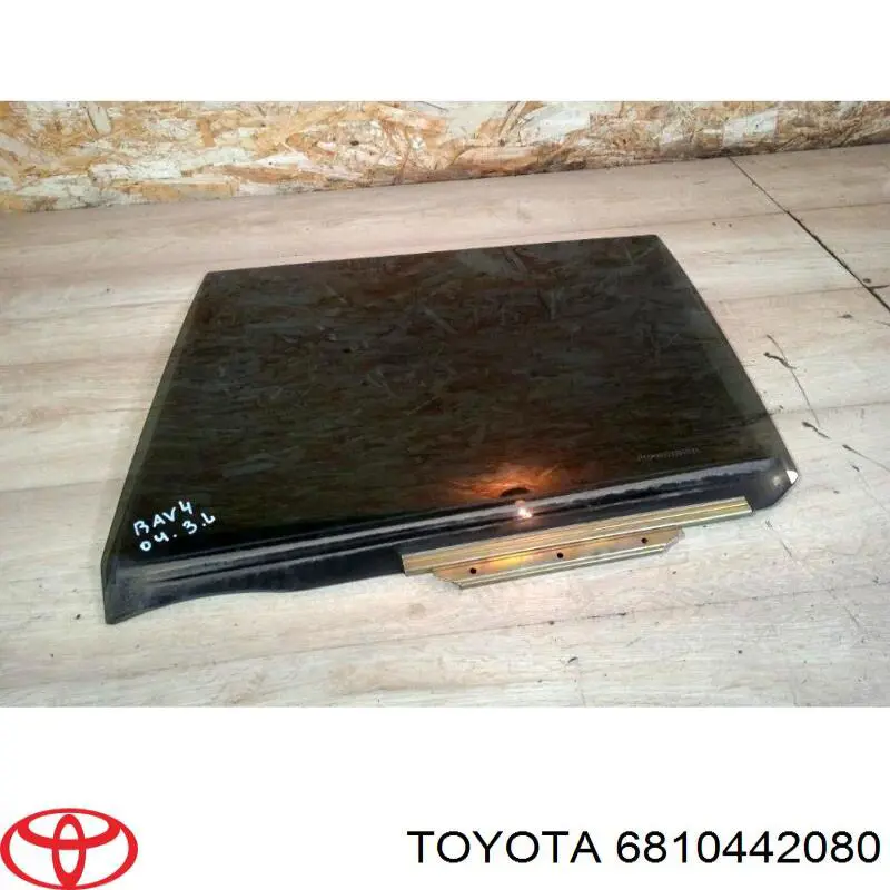 Купити 6810442080 Toyota Скло задньої двері лівої