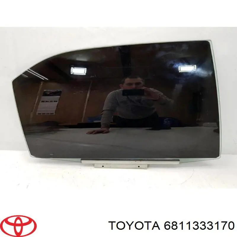 Скло задньої двері правої Toyota Camry (V50) (Тойота Камрі)