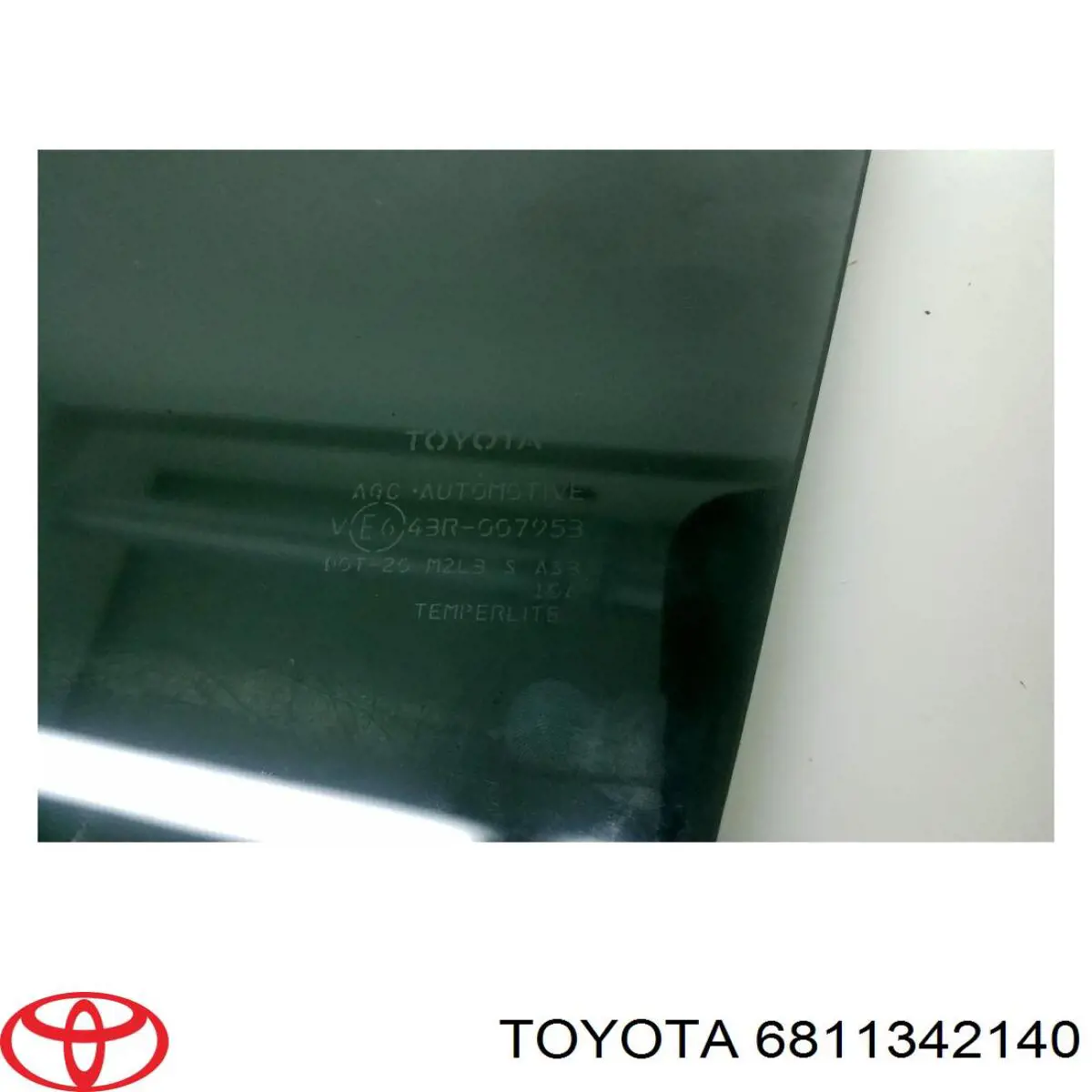 6811342140 Toyota скло задньої двері правої
