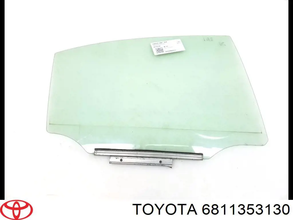 Купити 6811353130 Toyota Скло задніх дверей, правих
