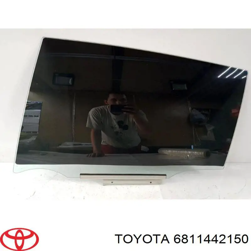 Скло задньої двері лівої Toyota 6811442150 ціна, від 34.20 USD