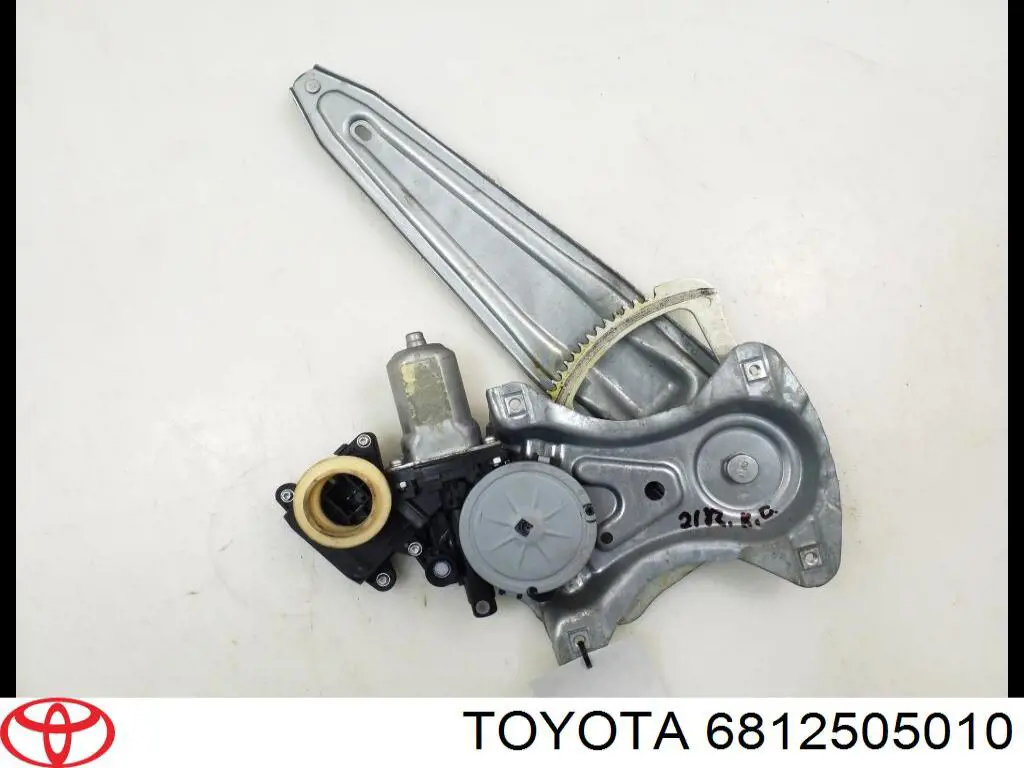 Скло-кватирка двері, передній, правій 6812505010 Toyota