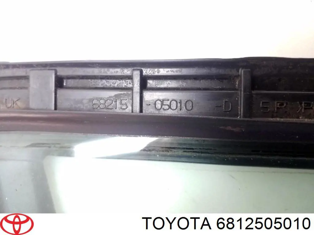 Купити 6812505010 Toyota Скло-кватирка двері, передній, правій
