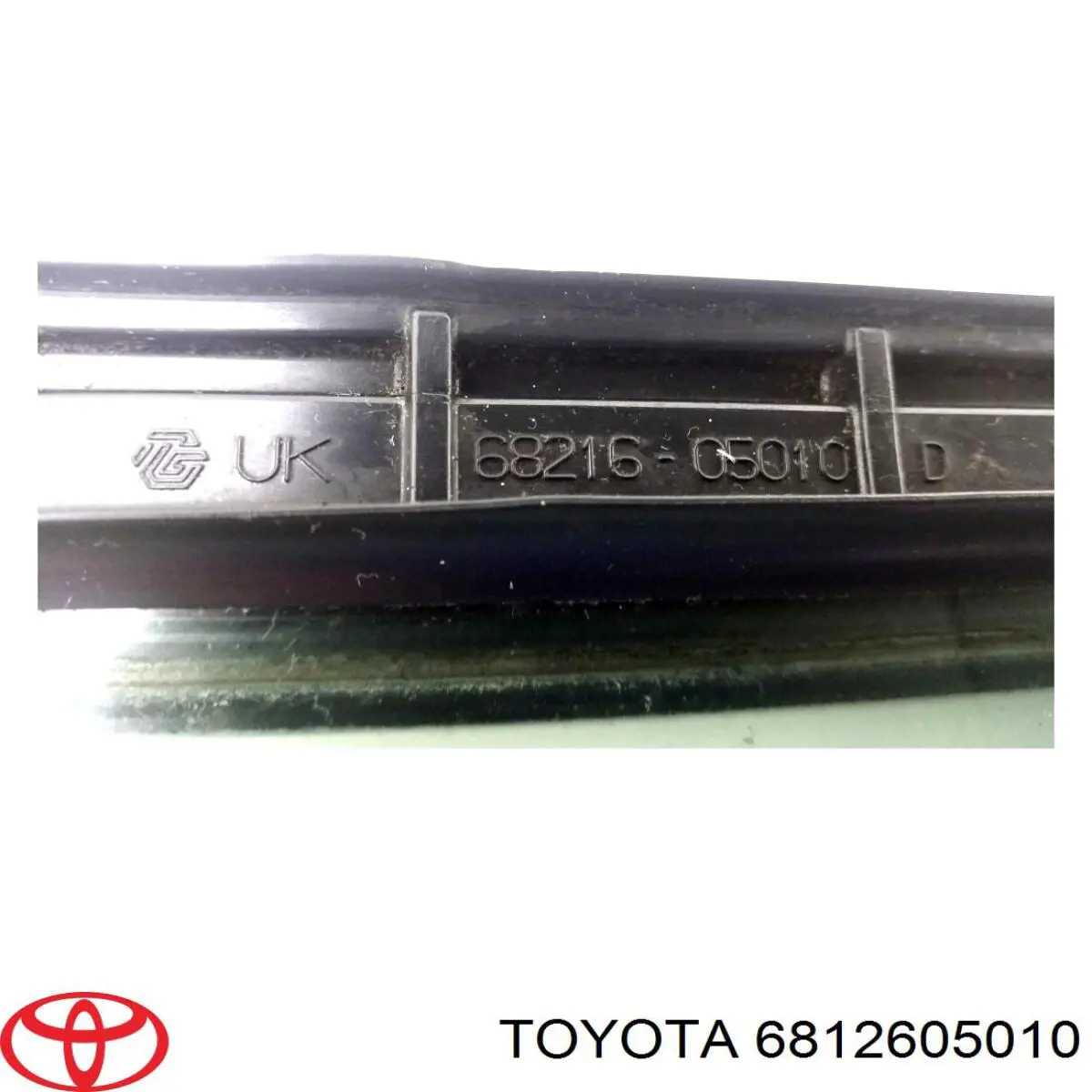 Купити 6812605010 Toyota Скло-кватирка дверей, передніх, лівих