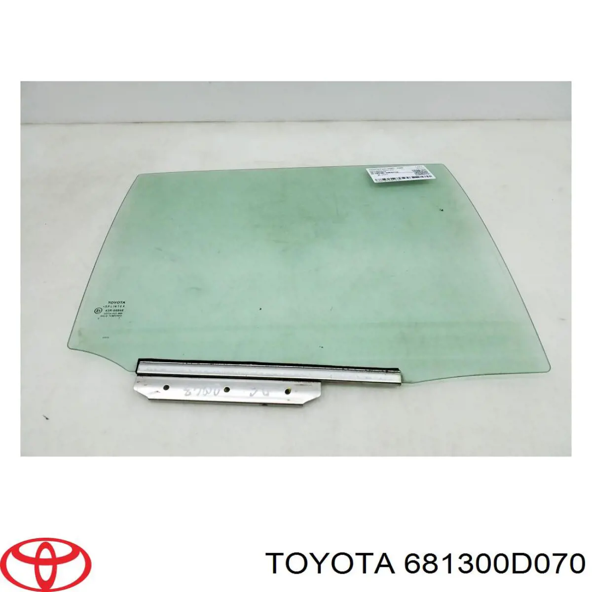 Скло задньої двері правої Toyota Yaris (SP90) (Тойота Яріс)