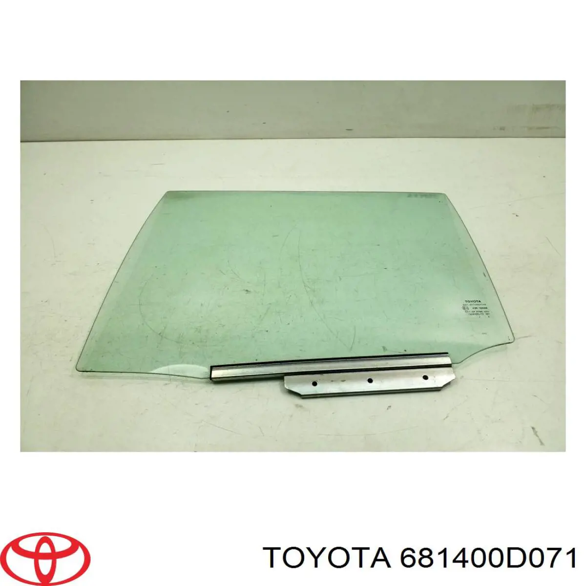 Скло задньої двері лівої Toyota Yaris (SP90) (Тойота Яріс)
