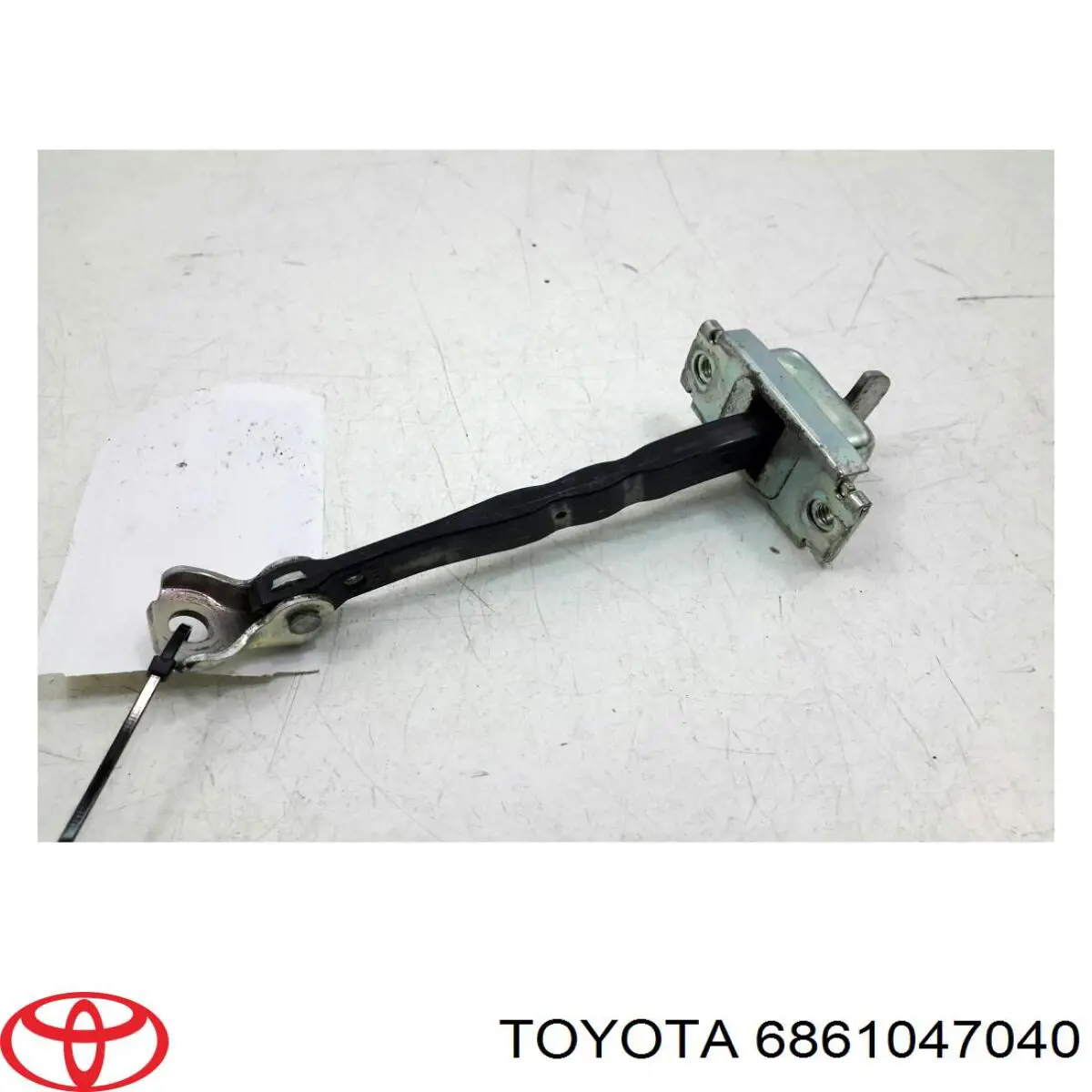 6861047040 Toyota 
