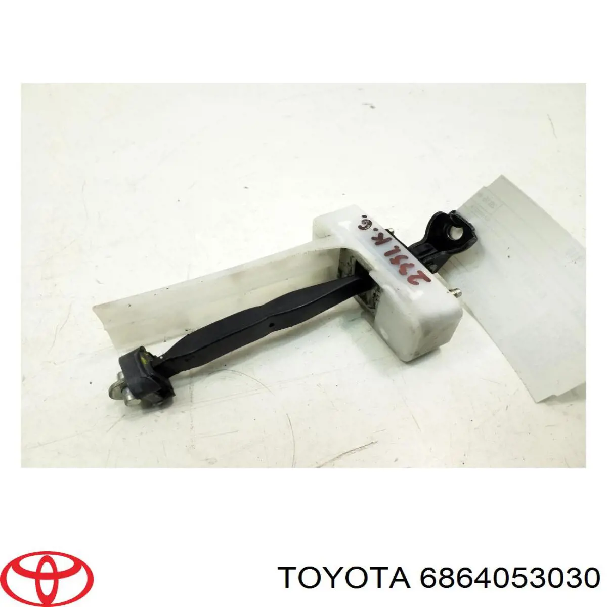 6864053030 Toyota 