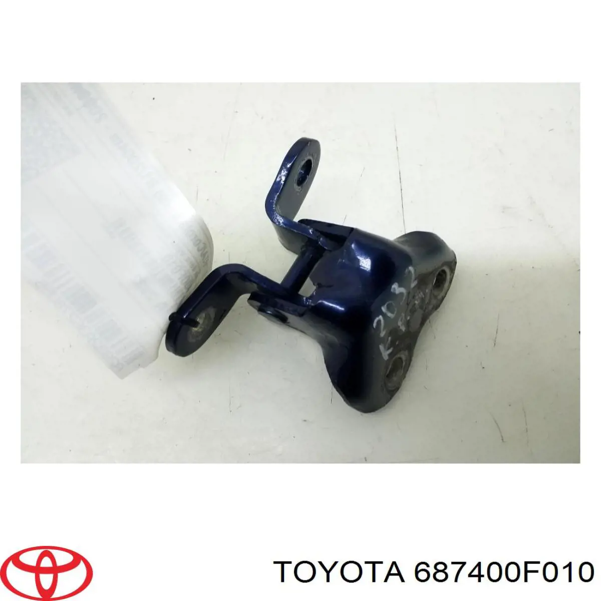 Купити 687400F010 Toyota Петля водійських дверей