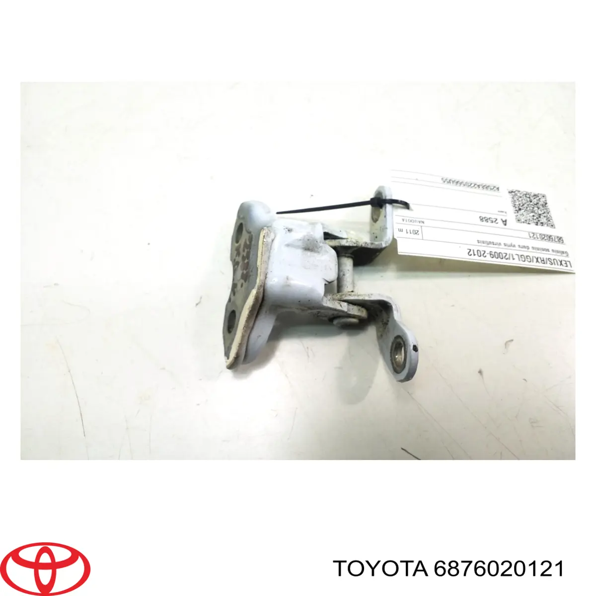 Дверний шарнір задній лівий Toyota 6876020121 ціна, від 11.40 USD