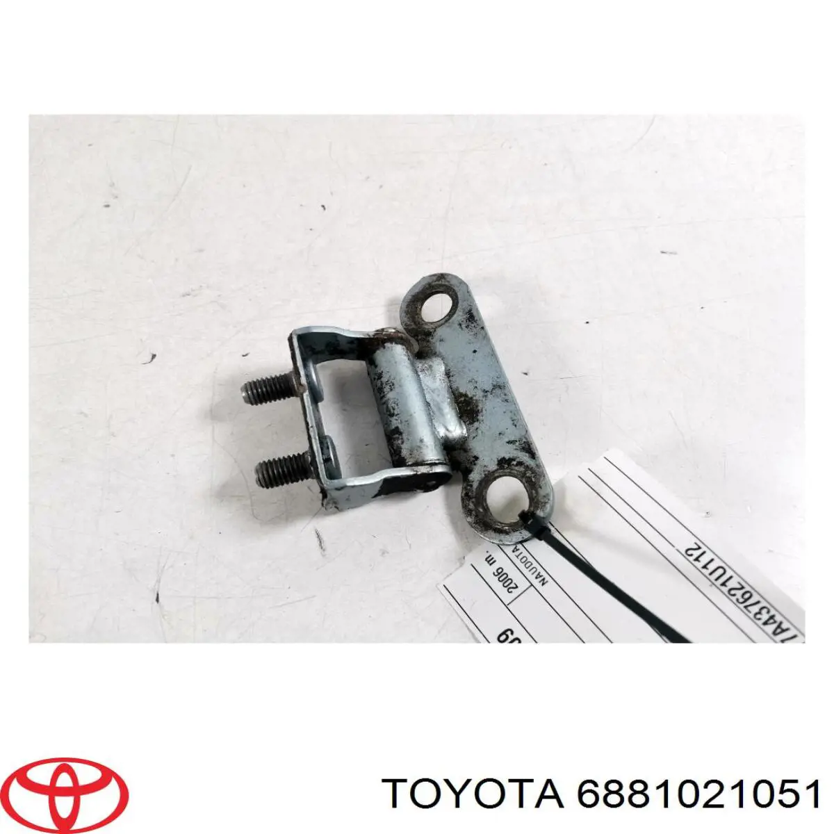 6881021051 Toyota 
