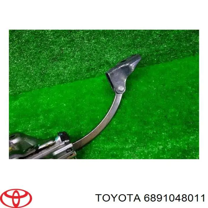 6891048011 Toyota мотор-привід відкр/закр. замка багажника/двері 3/5-ї