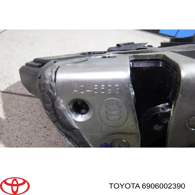 Замок задньої двері, лівої Toyota 6906002390 ціна, від 31.67 USD