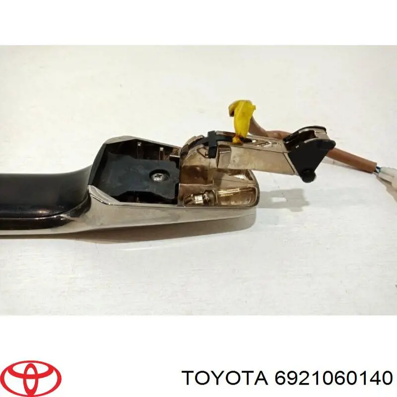 Ручка передньої двері зовнішня права Toyota 6921060140 ціна, від 126.69 USD