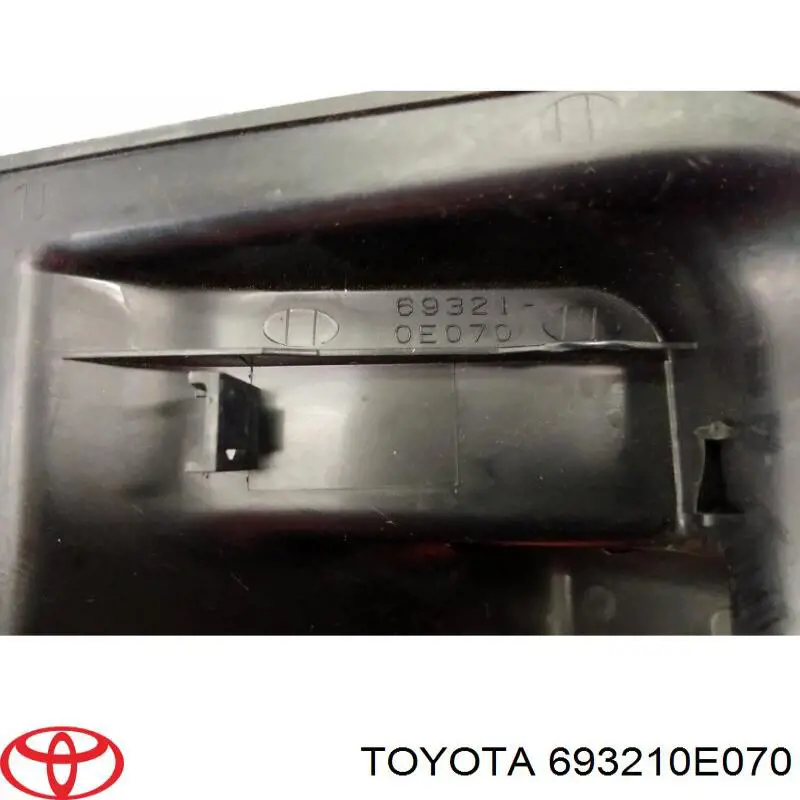  Toyota 693210E070 ціна, від 22.50 USD