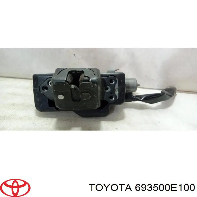 Замок дверей багажника Toyota 693500E100 ціна, від 79.25 USD
