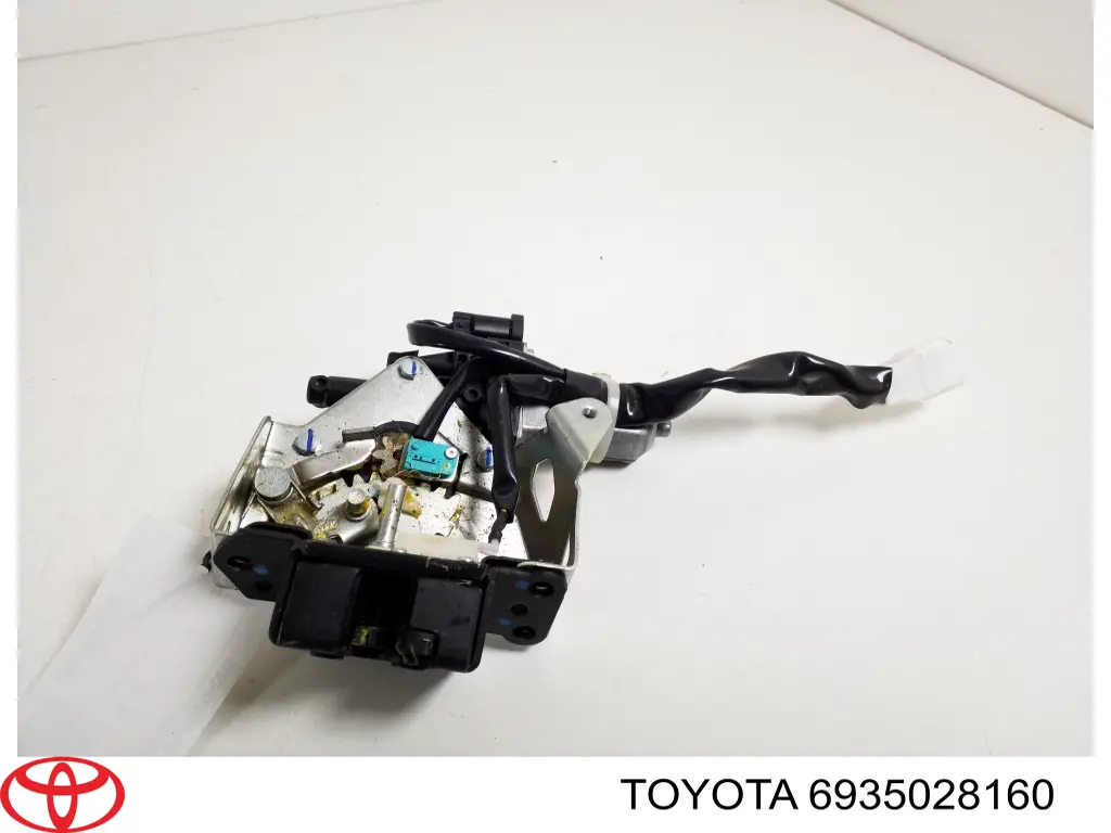 Замок дверей багажника Toyota 6935028161 ціна, від 88.88 USD