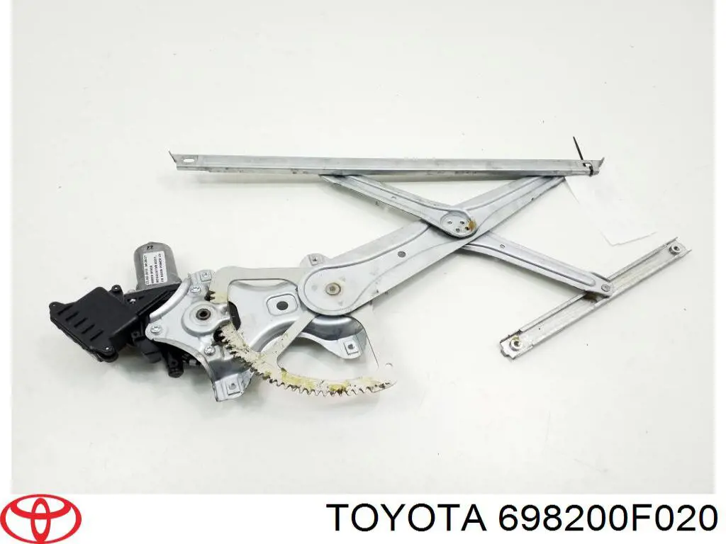 Склопідйомник з електродвигуном Toyota 698200F020 ціна, від 17.08 USD