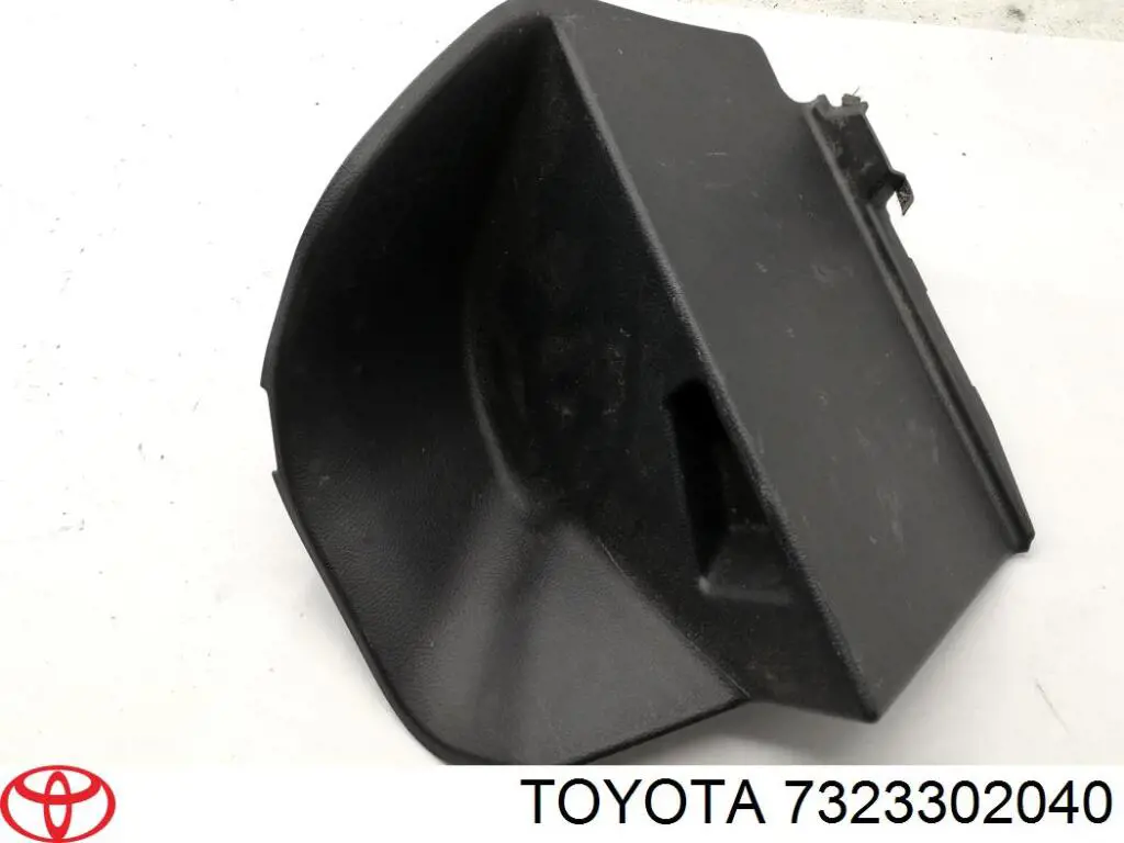 7323302040 Toyota 