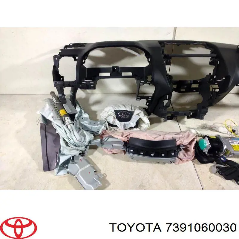 Подушка Айрбег спинки сидіння правого Toyota 7391060030 ціна, від 253.39 USD