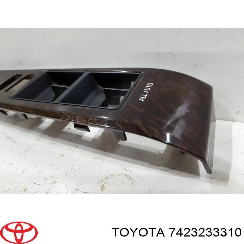  7423233310 Toyota