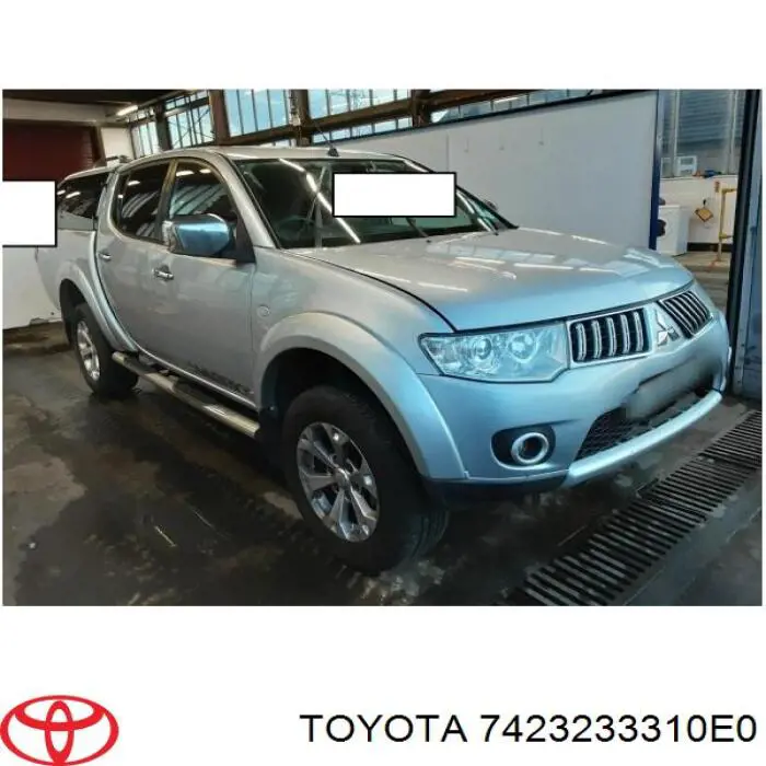 Купити 7423233310E0 Toyota Панель-накладка блоку управління склопід'ємника, передній лівий