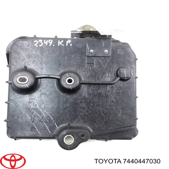 Кріплення / підставка акумулятора (АКБ) Toyota 7440447030 ціна, від 25.34 USD