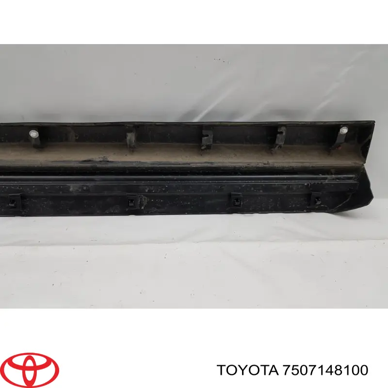 Молдинг передньої правої двері Toyota 7507148100 ціна, від 81.75 USD