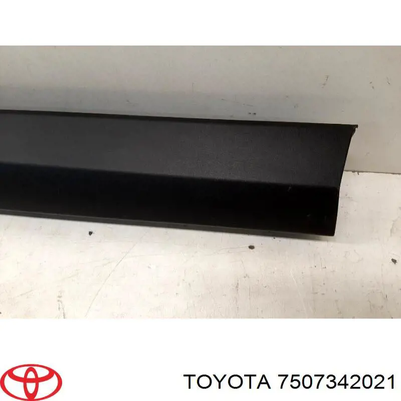 Молдинг передньої правої двері, нижній Toyota 7507342021 ціна, від 140.92 USD