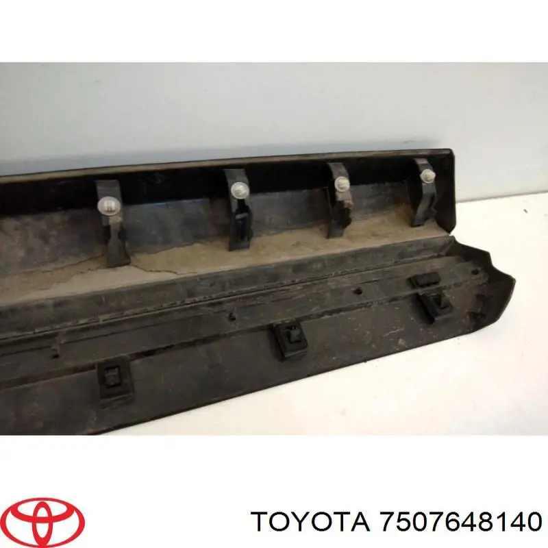 Молдинг задніх лівих дверей Toyota 7507648140 ціна, від 83.33 USD