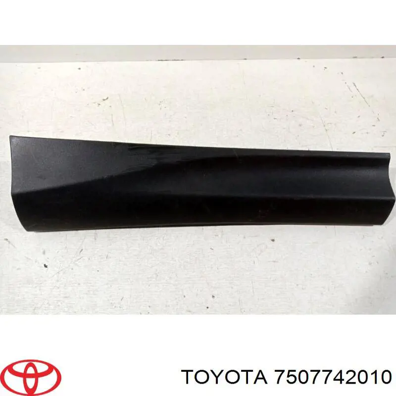 Молдинг задніх правих дверей Toyota 7507742010 ціна, від 8.47 USD