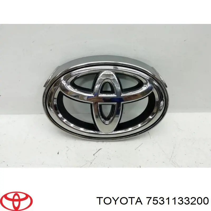 Емблема решітки радіатора 9097502192 Toyota